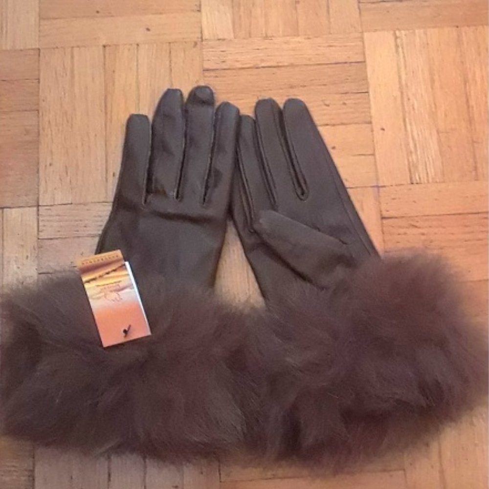 NWT High Quality Ladies Brown Leather with Fur Gloves